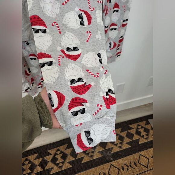 NEW 2 Pairs Glow in Dark Santa Adult Christmas Pajamas Unisex Children's Place - Picture 7 of 8